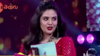 ప్రదీప్ కి ప్రేమ లేఖ రాసిన శ్రీముఖి...చదవమంటే సిగ్గు అంటుంది, ఇంతకీ లెటర్ లో ఏముంది?