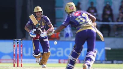 SRHvsKKR: దినేశ్ కార్తీక్, మోర్గాన్ మెరుపులు... సన్‌రైజర్స్ ముందు భారీ టార్గెట్...