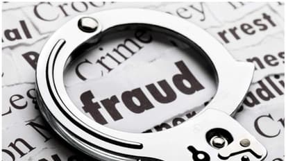 ఉద్యోగాలు..షేర్ల పేరిట లక్షలకు టోకరా.. ఘరానా మోసగాడి అరెస్ట్..