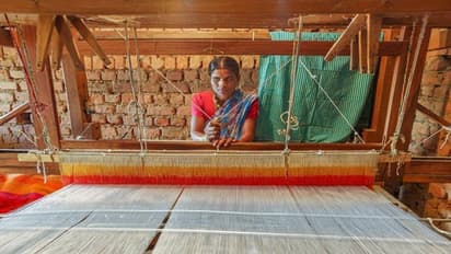 यूपी की ग्रामीण महिलाएं लिख रही तरक्की की नई इबारत