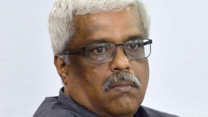 'സസ്‍പെന്‍ഷന്‍ കാലാവധി സര്‍വീസായി കണക്കാക്കണം', ഉത്തരവ് റദ്ദാക്കണം, ശിവശങ്കര്‍ സിഎടിയില്‍