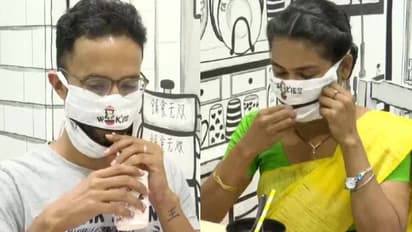 മാസ്കിലും 'അഡ്ജസ്റ്റ്മെന്റ്'; ഇത് കൊവിഡ് അതിജീവനകാലത്തെ ആശയം...