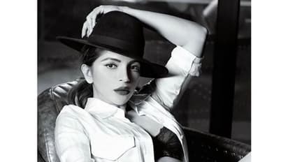 సర్జరీతో సైజ్ లు పెంచుకున్నా,అయితే ఏంటి?