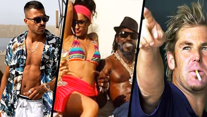 ಹಾರ್ದಿಕ್ ಪಾಂಡ್ಯ -ಶೇನ್ ವಾರ್ನ್:  ಧೂಮಪಾನ ಮಾಡುವಾಗ ಸಿಕ್ಕಿಬಿದ್ದ ಕ್ರಿಕೆಟರ್ಸ್‌