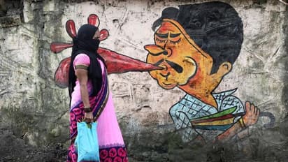 ষষ্ঠী থেকে সপ্তমীতে নতুন করে করোনা আক্রান্ত ৫৪ হাজারের বেশি মানুষ, কোথায় দাঁড়িয়ে পরিসংখ্যান