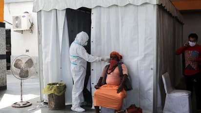 Omicron : ഒമിക്രോൺ നിയന്ത്രണം കർശനമാക്കി പശ്ചിമ ബംഗാൾ, വിദ്യാഭ്യാസ സ്ഥാപനങ്ങളും പൂട്ടും