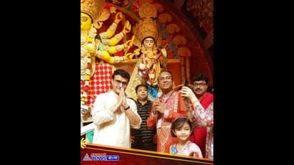 সৌরভের দুর্গা পুজো সেলিব্রেশন কতটা আকর্ষণীয়, বলে দেবে এই সেরা ১২ ছবি