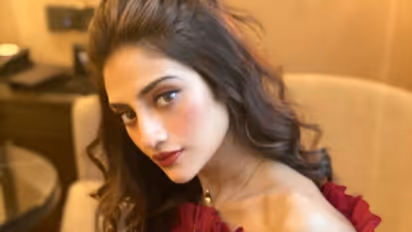 চরম 'বেহায়াপনা'য় মজে যশরত', বিবাহিত নুসরতের প্রেমে পড়েই কি  নিজেকে 'X-Men' তকমা দিলেন যশ