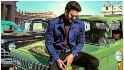 വിക്രമാദിത്യയായി പ്രഭാസ് വിന്ഡേജ് കാറില്, പ്രണയത്തിരയാകാൻ 'രാധേശ്യാം'