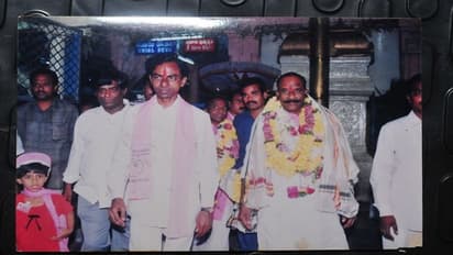 కేసీఆర్ తోనే...: తెల్లకాగితంపై ఫాక్స్ ద్వారా వైఎస్ కు రాజీనామా లేఖ