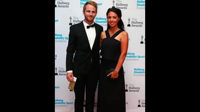 চিকিৎসা করাতে গিয়ে নার্সের সঙ্গে প্রেম, বিয়ের আগেই হয়েছেন বাবা, জানুন সানরইজার্স তারকার প্রেম কাহিনি