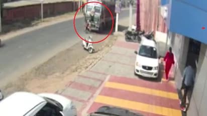 देवी मां का चमत्कार: ट्रक के नीचे आया 10 साल का बच्चा, करिश्मा ऐसा की उसे खरोंच तक नहीं आई