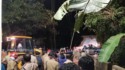 രാത്രിയിലുണ്ടായ അപ്രതീക്ഷിത ദുരന്തം; കണ്ണഞ്ചേരില്‍ ഒരാളുടെ ജീവനെടുത്ത് തകര്‍‌ന്ന് വീണ കെട്ടിടം