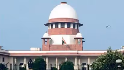 మంగళగిరిలో టీడీపీ ఆఫీస్:  సుప్రీంకోర్టు నోటీసులు