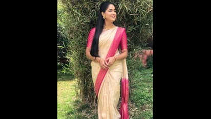 ಹುಂಡೈ ಕಾರು ಖರೀದಿಸಿದ 'ಪಾರು' ನಟಿ ಮೋಕ್ಷಿತಾ ಪೈ!