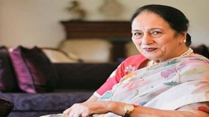 ఒకప్పుడు ఇంటి నుండి బిస్కెట్లు అమ్మే ఆమె నేడు ఒక పెద్ద కంపెనీకి ఎండి: రజిని బెక్టర్స్ సక్సెస్ స్టోరీ