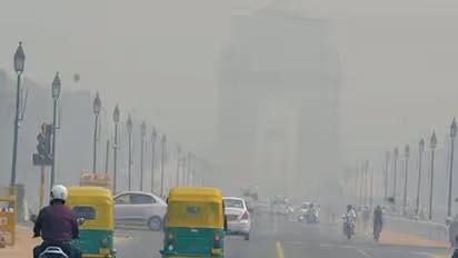 Air quality worsens in Delhi as stubble burning increases in Haryana and Punjab