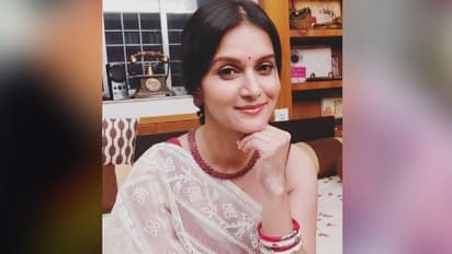 দ্বিতীয় বিয়ের পরেই গর্ভবতী সৃজিত ঘরনি মিথিলা, ভর্তি হাসপাতালে, মুহূর্তে ভাইরাল হল ভিডিও