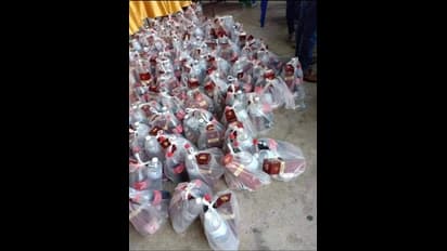 Fact Check: बिहार में वोटर्स को बांटी जाएंगी शराब की ये बोतलें? वायरल तस्वीर से मचा बवाल लेकिन सच कुछ और