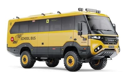టోర్సస్ ప్రిటోరియన్ హెవీ డ్యూటీ ఆఫ్-రోడ్ స్కూల్ బస్..