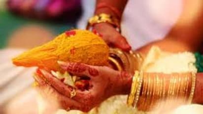 ಹಿಂದು ಯುವತಿ ಸಾಕಿ, ಹಿಂದೂ ಪದ್ಧತಿಯಂತೆ ಮದ್ವೆ ಮಾಡಿಸಿದ ಮುಸ್ಲಿಂ ವ್ಯಕ್ತಿ..!