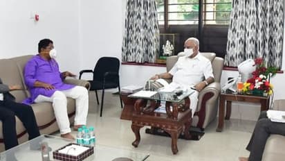 ಬೆಂಗಳೂರಲ್ಲಿ ಮಹಾಮಳೆ: 50 ಕುಟುಂಬಗಳಿಗೆ 25000 ಮೊತ್ತದ ಪರಿಹಾರ ಚೆಕ್‌ ವಿತರಣೆ