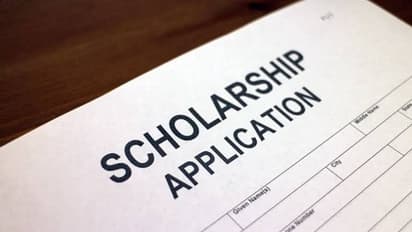 AICTE Scholarship: चार स्कॉलरशिप स्कीम्स के लिए अप्लाई कर सकते हैं स्टूडेंट्स, हर महीने मिलेंगे 12,400 रुपए