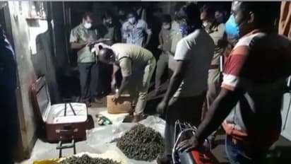 കഞ്ചാവ് വില്‍പ്പനയെന്ന് രഹസ്യവിവരം; പൊലീസ് വീട് വളഞ്ഞു, 18 കിലോ കഞ്ചാവുമായി യുവാവ് പിടിയില്‍