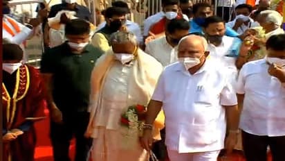 Mysuru Dasara: CM BS Yediyurappa performs puja to Nandi Dhwaja