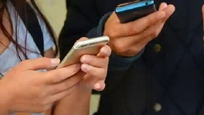 మొబైల్ ఇంటర్నెట్ స్పీడ్ లో ఇండియా డౌన్.. పాకిస్తాన్, నేపాల్ టాప్..