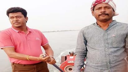 దసరా నాడు.. చిరంజీవితో కలిసి చేపలు పట్టిన మంత్రి...