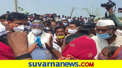 ಮಹಾರಾಷ್ಟ್ರದ ಚಾಳಿಗೆ ಮೊದ್ಲು ಮೂಗುದಾರ ಹಾಕ್ರಿ: ಮಹಿಳೆಯ ಮಾತಿಗೆ ದಂಗಾದ ಸಿದ್ದರಾಮಯ್ಯ..!