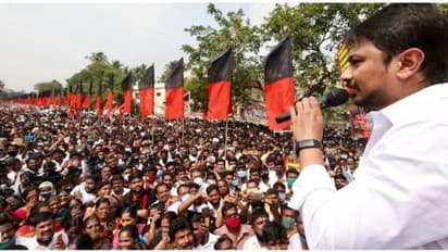 நாகரிக அரசியல் பேச்சைவிட்டு, ஆபாச பிரசாரங்கள் தமிழக அரசியலில் விஸ்வரூபம் எடுக்கிறதா? திமுக ஒரு எடுத்துக்காட்டு