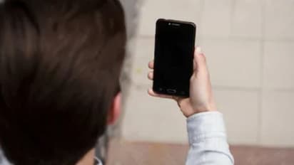 ലൈംഗികതയുമായി ബന്ധപ്പെട്ട പ്രശ്‌നങ്ങള്‍ പരിഹരിക്കാന്‍ ആപ്പുകള്‍; ആരോഗ്യകരമായ മാതൃക