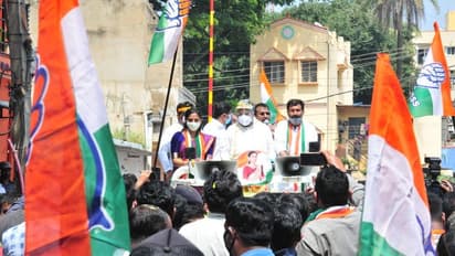 ಮತದಾರರ ಬೆನ್ನಿಗೆ ಚೂರಿ ಹಾಕಿದ ಮುನಿರತ್ನಗೆ ತಕ್ಕಪಾಠ ಕಲಿಸಿ: ಸಿದ್ದರಾಮಯ್ಯ