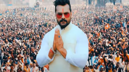मनोज तिवारी, पवन सिंह, रवि किशन के बाद क्या खेसारी भी उतरे चुनावी मैदान में? बोले- 'भतार छाप पर लगाएं मुहर'