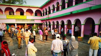 బీహార్లో ప్రశాంతంగా ముగిసిన తొలి దశ పోలింగ్