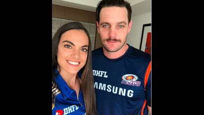 মুম্বই ইন্ডিয়ান্স তারকার স্ত্রী-র বিকিনি ফটোশুট, লুকস ও হটনেসে রাতের ঘুম উড়বে আপনারও