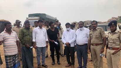 ಪುನೀತ್, ಜೇಮ್ಸ್ ಚಿತ್ರತಂಡದಿಂದ ಸರ್ಕಾರಿ ಶಾಲೆಗೆ ನೆರವು..! ಇಲ್ನೋಡಿ ಫೋಟೋಸ್