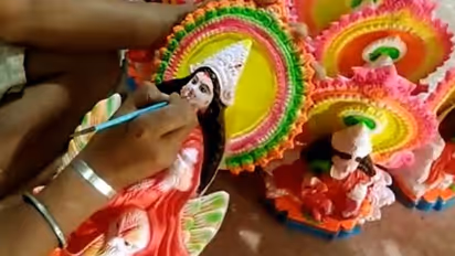 কোজাগরী পূজা কখন হয়, জেনে নিন দেবী লক্ষ্মীর আরাধনার শুভ মুহুর্ত ও গুরুত্ব