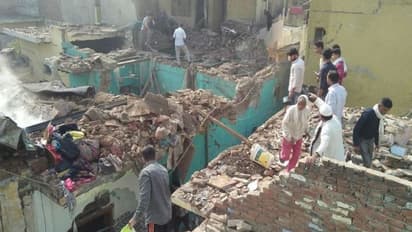 UP में दिल दहला देने वाला ब्लास्ट: धमाके से उड़ गए 20 घरों के छत, 2 की मौके पर मौत..कई मलबे में दबे