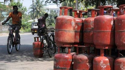 LPG Cylinder Price: ತಿಂಗಳ ಮೊದಲ ದಿನವೇ ಗುಡ್ ನ್ಯೂಸ್ ನೀಡಿದ ಕೇಂದ್ರ ಸರ್ಕಾರ!