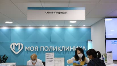 বড় ধাক্কা খেল রুশ ভ্যাকসিন স্পুটনিক ভি, কী অবস্থায় আছে অন্যান্য সাড়া জাগানো টিকাগুলি