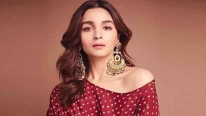 `ఆర్ ఆర్ ఆర్` కోసం పాట పాడబోతున్న అలియా భట్