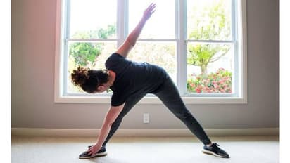 জিমে ঢুকেই এই কাজটি করছেন, শরীরচর্চা করার আগে ছোট্ট ভুলই ক্ষতি করছে আপনার শরীরের