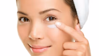 చలికాలంలో చర్మం మెరిసిపోవాలంటే...