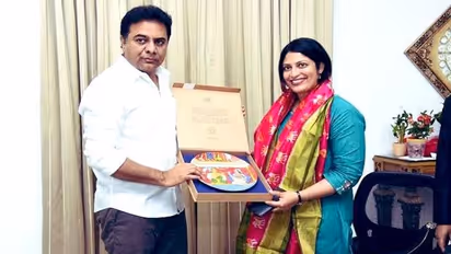 న్యూజిలాండ్ మంత్రిగా భారత సంతతికి చెందిన ప్రియాంకా రాధాకృష్ణన్.. కేటీఆర్ అభినందనలు..