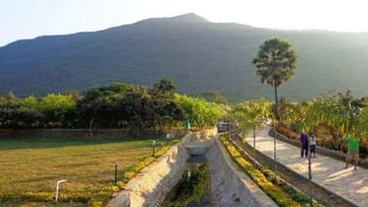 শরতের  শেষ আর শীতের শুরু, রোদ্রজ্বল সকাল দিয়ে দিন শুরু হচ্ছে রাঙামাটি পুরুলিয়ায়