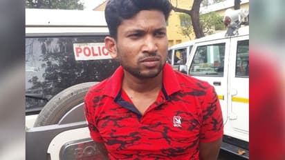 'কাকে ধরেছেন, ইউটিউব খুলে দেখুন', জীবনতলায় পুলিশকে শাসানি হুগলির বিশালের