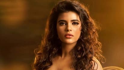 'உழைப்பிற்கான அங்கீகாரம்' சென்னை சர்வதேச படவிழாவில் சிறந்த நடிகைக்கான விருதை தட்டி தூக்கிய ஐஸ்வர்யா ராஜேஷ்!